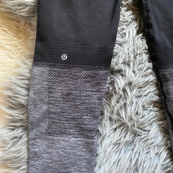 Lululemon Seamless Cropped Leggings - Picture 11 of 13